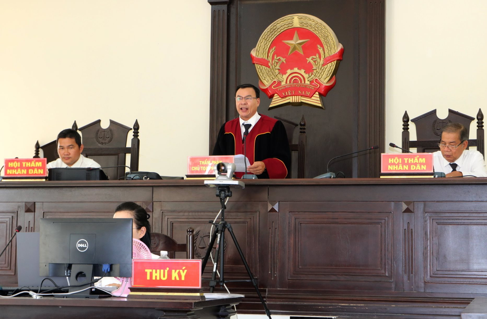 Hội đồng xét xử phiên tòa rút kinh nghiệm cấp tỉnh