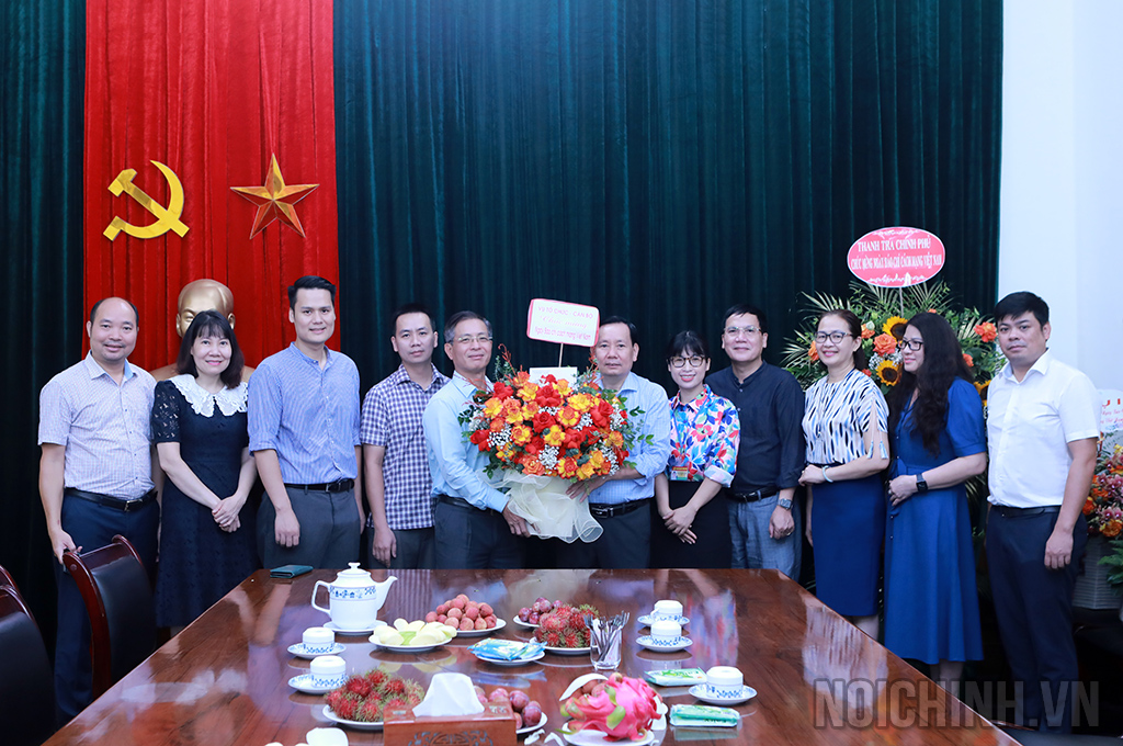 Vụ Tổ chức cán bộ