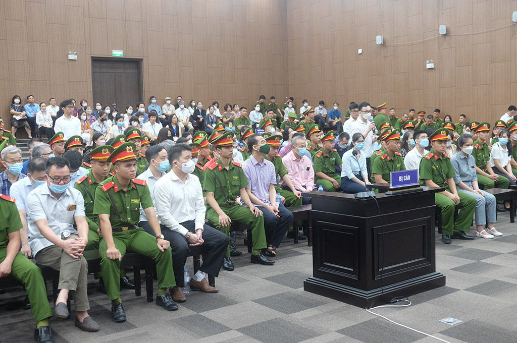 Các bị cáo tại Phiên tòa