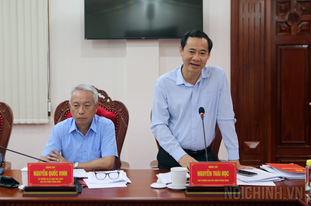 Đồng chí Nguyễn Thái Học, Phó Trưởng Ban Nội chính Trung ương phát biểu tại buổi làm việc