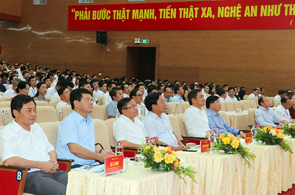 Các đại biểu dự Hội nghị 