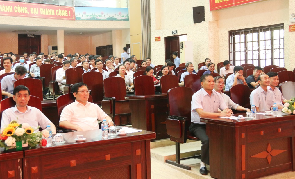 Các đại biểu tham dự Hội nghị