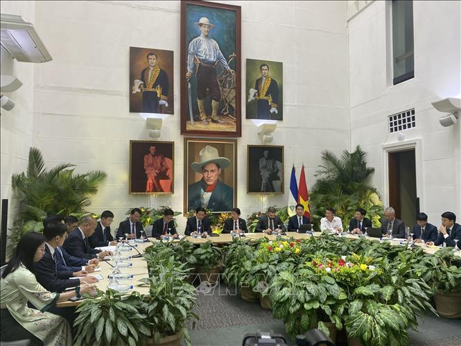 Đồng chí Phan Đình Trạc, Ủy viên Bộ Chính trị, Bí thư Trung ương Đảng, Trưởng Ban Nội chính Trung ương và Đoàn đại biểu cấp cao Đảng ta gặp Bộ trưởng Ngoại giao Denis Moncada và làm việc với lãnh đạo một số bộ, ngành của Chính phủ Nicaragua