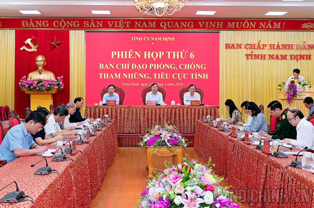 Quang cảnh Phiên họp