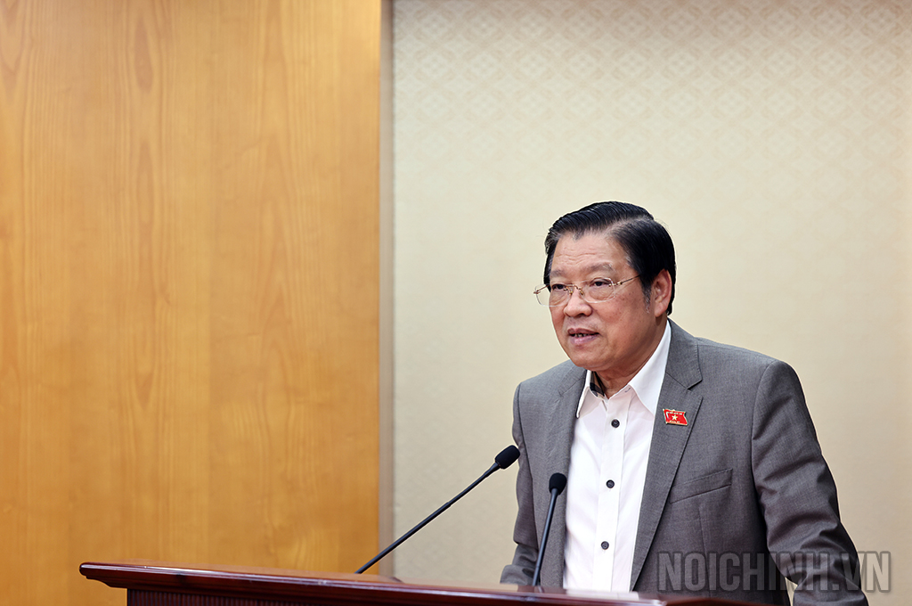 Đồng chí Phan Đình Trạc, Ủy viên Bộ Chính trị, Bí thư Trung ương Đảng, Trưởng Ban Nội chính Trung ương phát biểu giao nhiệm vụ