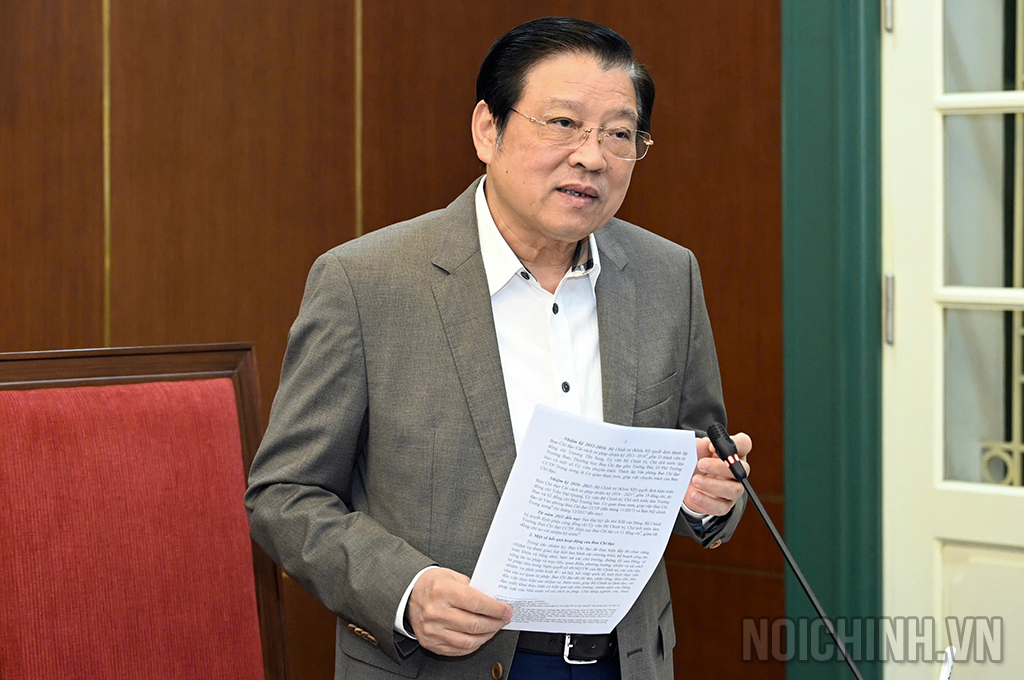 Đồng chí Phan Đình Trạc, Ủy viên Bộ Chính trị, Bí thư Trung ương Đảng, Trưởng Ban Nội chính Trung ương, Phó Trưởng ban Thường trực Ban Chỉ đạo Cải cách tư pháp Trung ương phát biểu tại buổi làm việc (ảnh Việt Trung - Báo QĐND)