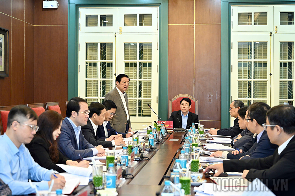 Quang cảnh buổi làm việc (ảnh Việt Trung - Báo QĐND)