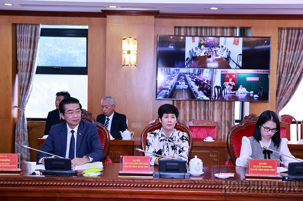 Đại biểu dự Đại hội