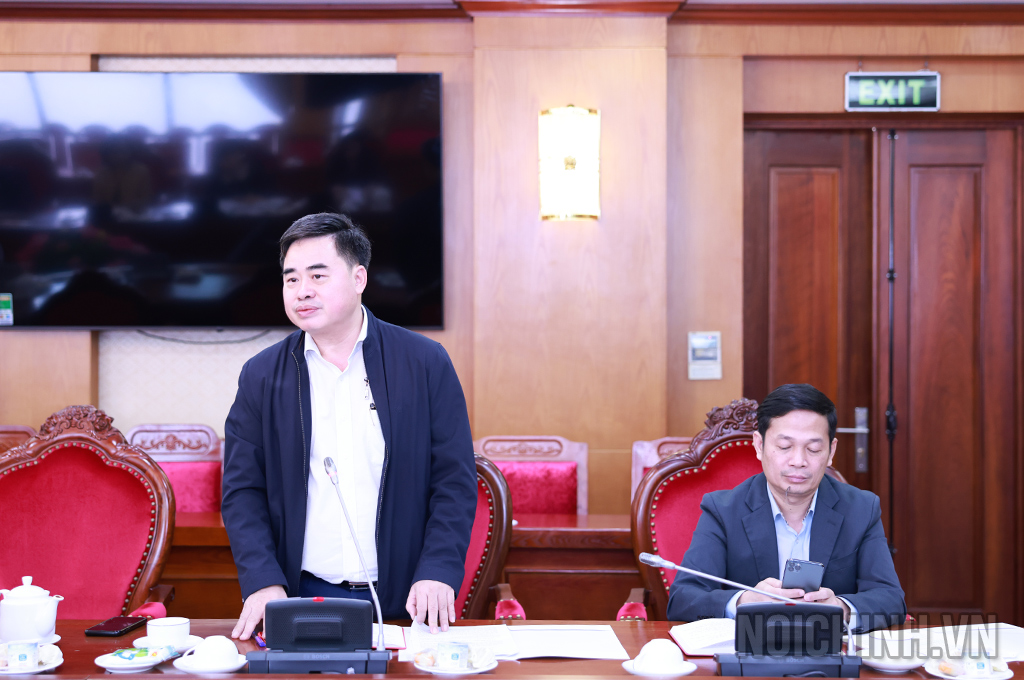 Đồng chí Phạm Minh Tuấn, Phó Tổng Biên tập, Bí thư Đảng ủy Tạp chí Cộng sản phát biểu