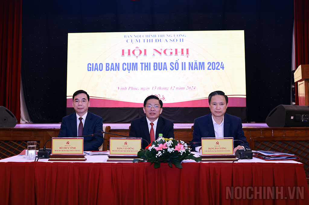 Các đồng chí chủ trì Hội nghị