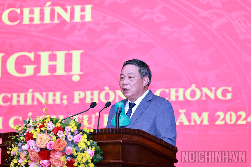 Đồng chí Nguyễn Văn Phong, Phó Bí thư Thường trực Thành ủy Hà Nội phát biểu