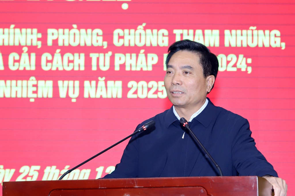 Đồng chí Nguyễn Doãn Anh, Bí thư Tỉnh ủy Thanh Hóa  phát biểu tại Hội nghị.