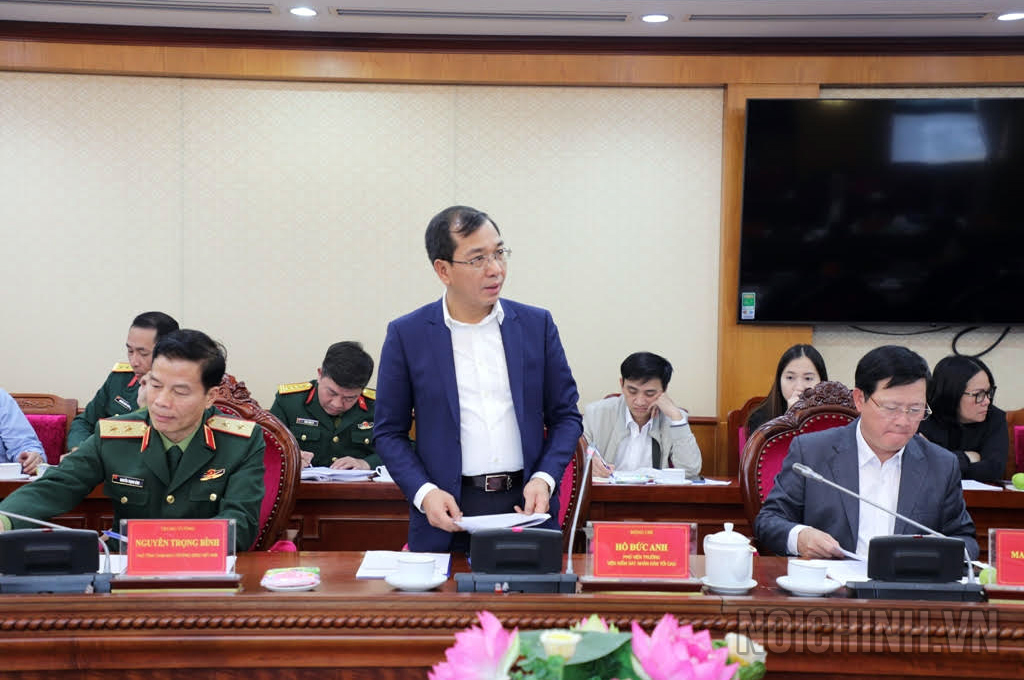 Đồng chí Hồ Đức Anh, Phó Viện trưởng Viện kiểm sát nhân dân tối cao phát biểu tại Hội nghị