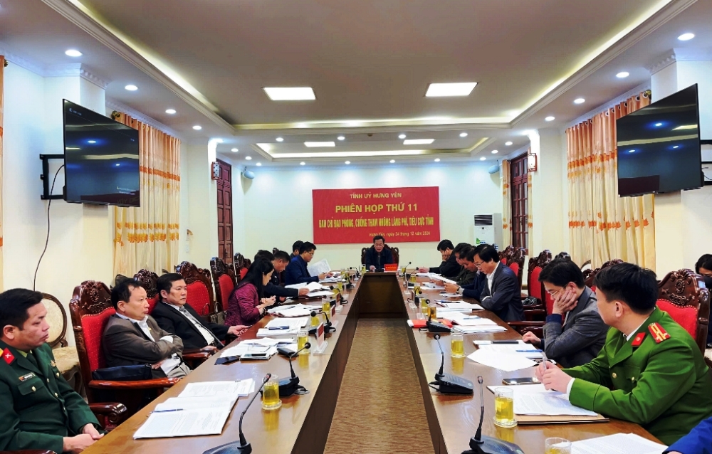 Ban Chỉ đạo phòng, chống tham nhũng, lãng phí, tiêu cực tỉnh Hưng Yên vừa họp Phiên thứ 11 dưới sự chủ trì của đồng chí Nguyễn Hữu Nghĩa, Ủy viên Trung ương Đảng, Bí thư Tỉnh ủy, Trưởng ban Chỉ đạo tỉnh để thảo luận, cho ý kiến về kết quả công tác năm 2024 của Ban Chỉ đạo