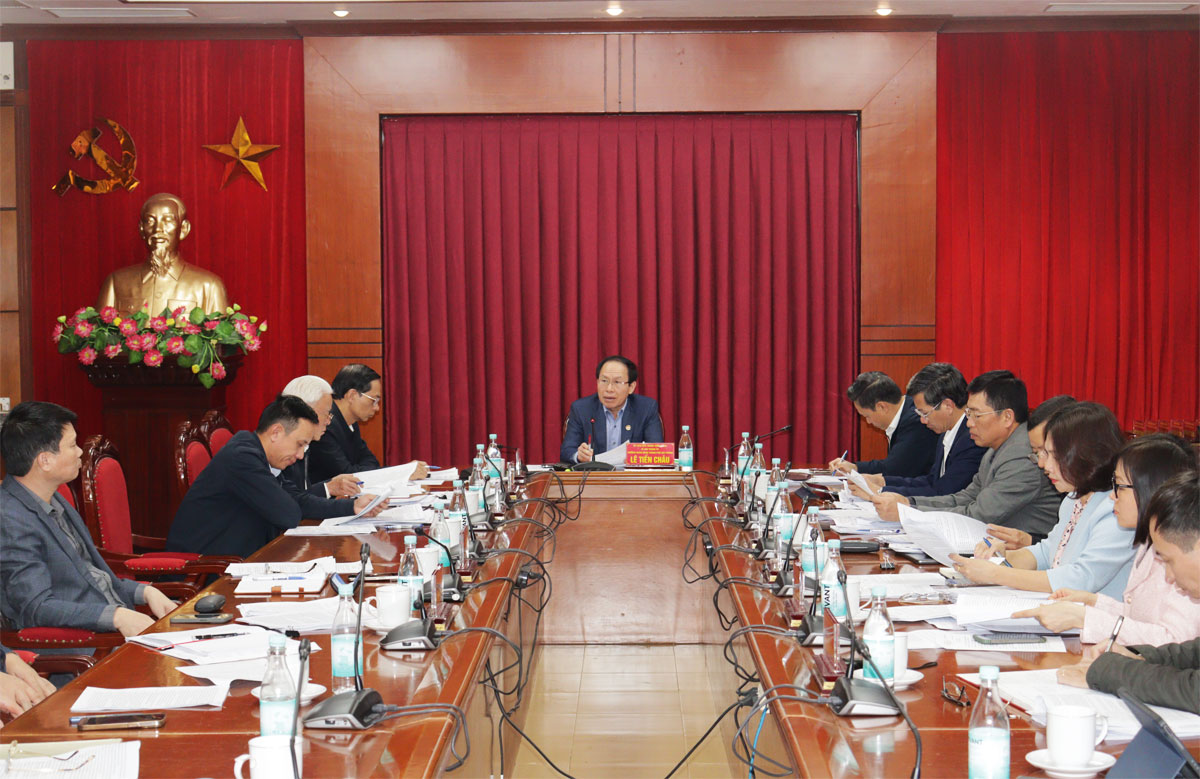 Toàn cảnh Phiên họp