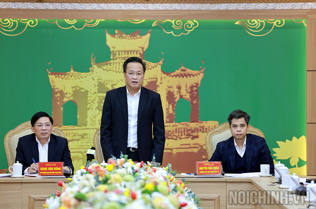 Đồng chí Nguyễn Hữu Nghĩa, Ủy viên Trung ương Đảng, Bí thư tỉnh ủy, Trưởng Ban Chỉ đạo phòng, chống tham nhũng, tiêu cực tỉnh Hưng Yên phát biểu kết luận