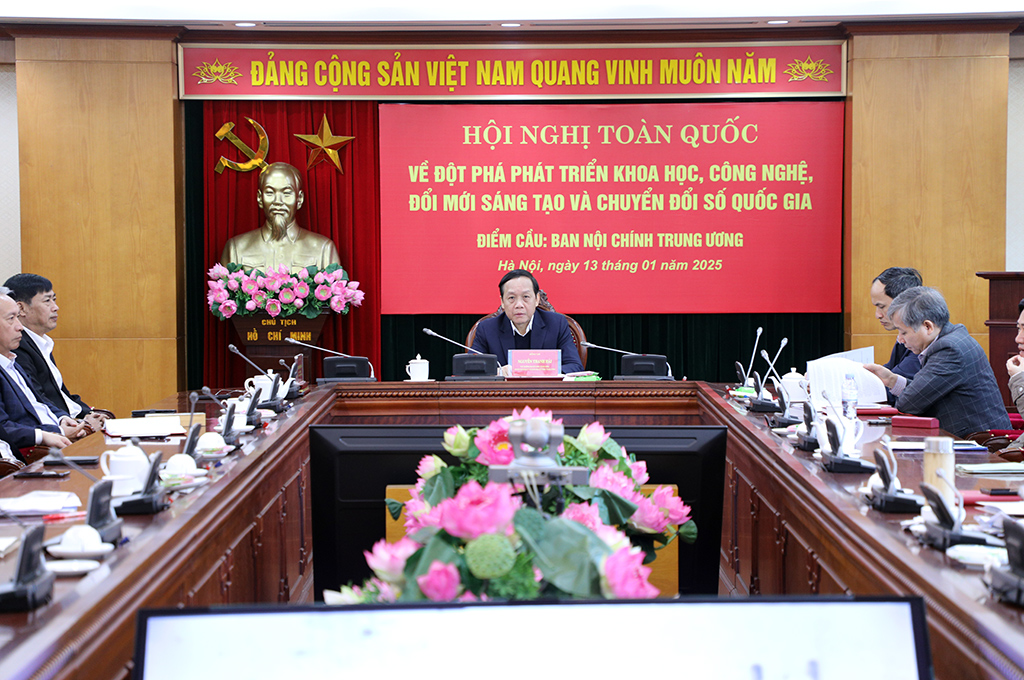 Đồng chí Nguyễn Thanh Hải, Phó Bí thư Đảng ủy cơ quan, Phó trưởng Ban Nội chính Trung ương chủ trì tại điểm cầu Ban Nội chính Trung ương