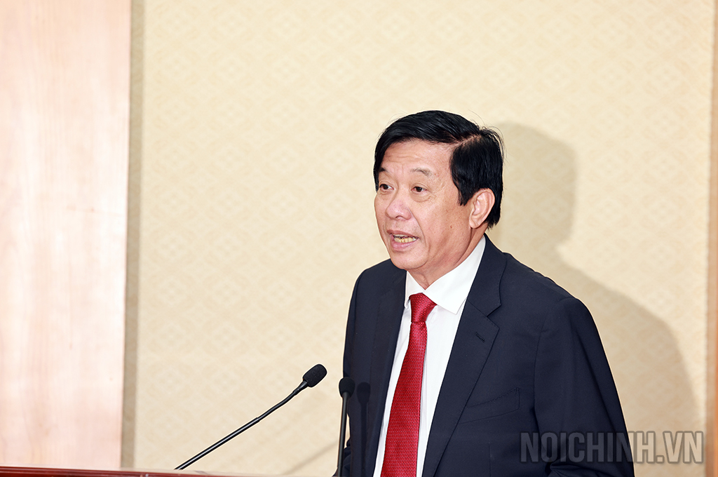 Đồng chí Bùi Văn Nghiêm, Ủy viên Trung ương Đảng, Phó Trưởng Ban Nội chính Trung ương phát biểu nhận nhiệm vụ