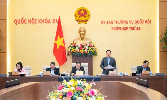 Phiên họp thứ 42 của Ủy ban Thường vụ Quốc hội
