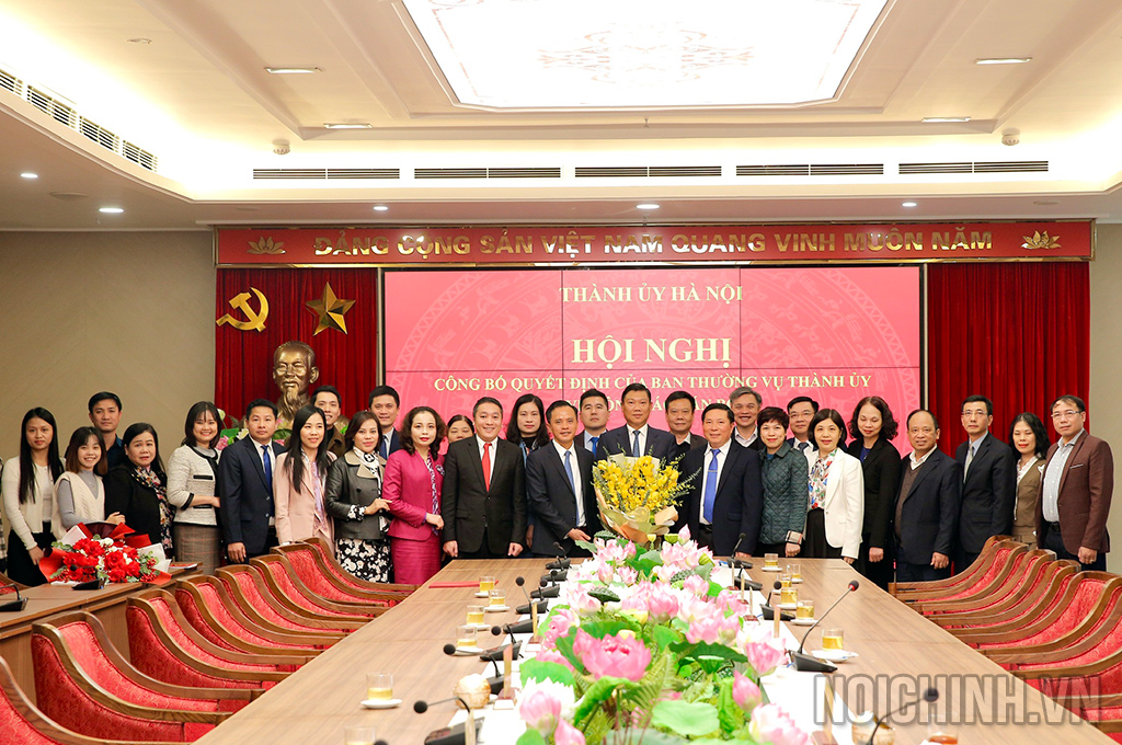 Đồng chí Đỗ Anh Tuấn,Trưởng Ban Nội chính Thành ủy và tập thể Ban Nội chính Thành ủy