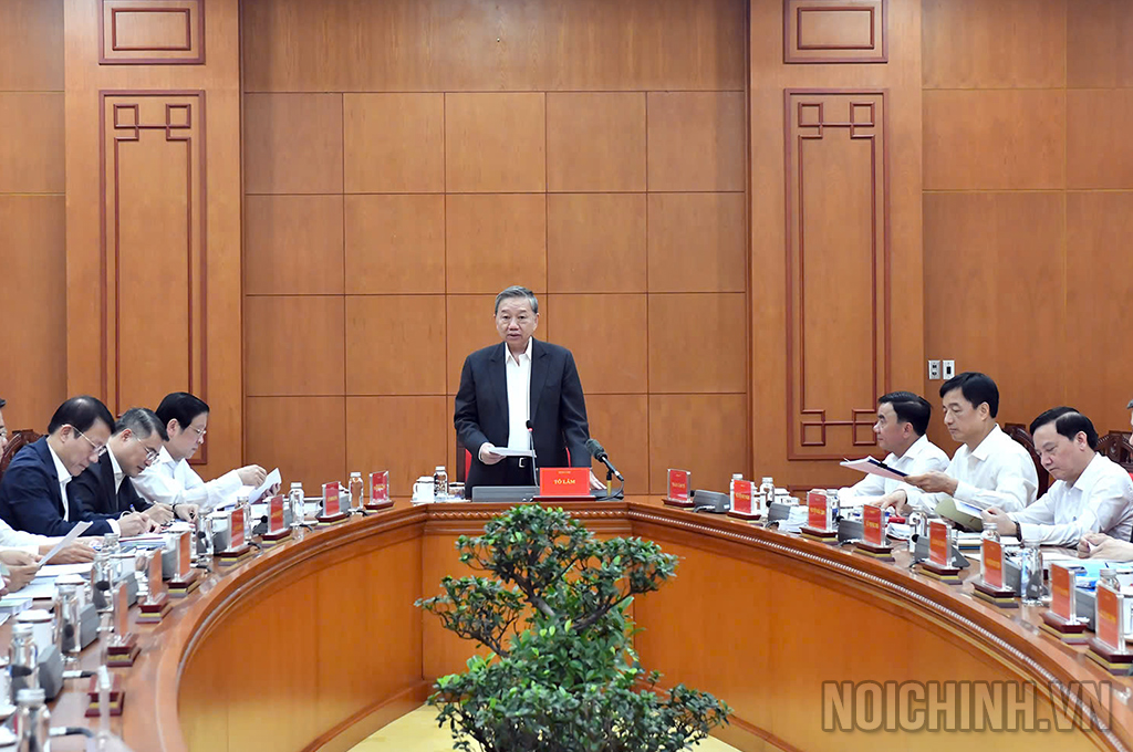 Đồng chí Tổng Bí thư Tô Lâm, Trưởng Ban Chỉ đạo Trung ương về phòng, chống tham nhũng, lãng phí, tiêu cực phát biểu tại Cuộc họp 