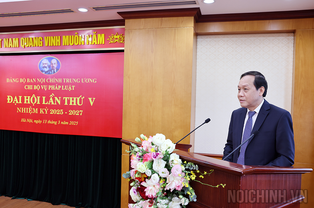 Đồng chí Nguyễn Thanh Hải, Phó Trưởng Ban, Phó Bí thư Đảng ủy cơ quan Ban Nội chính Trung ương phát biểu tại Đại hội