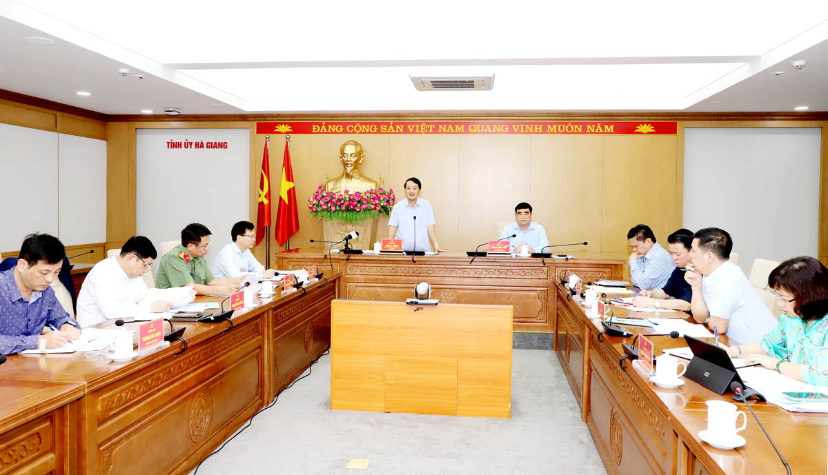 Toàn cảnh Phiên họp