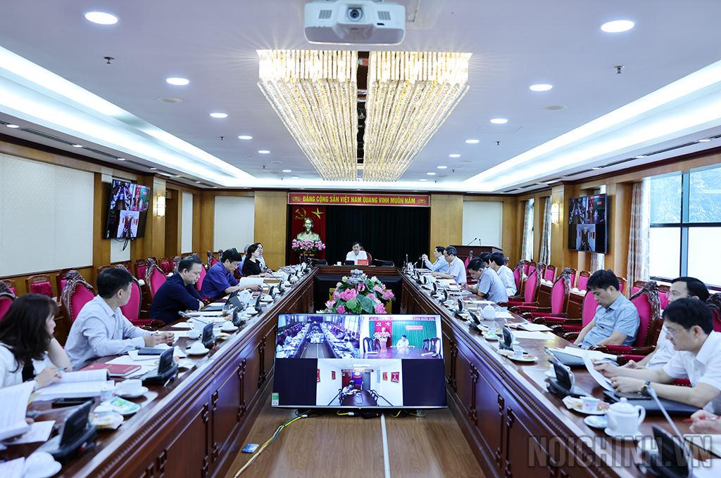 Quang cảnh Cuộc họp