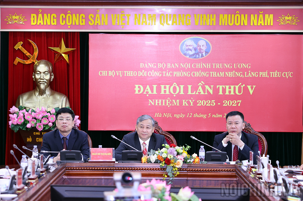 Đoàn Chủ tịch chủ trì Đại hội