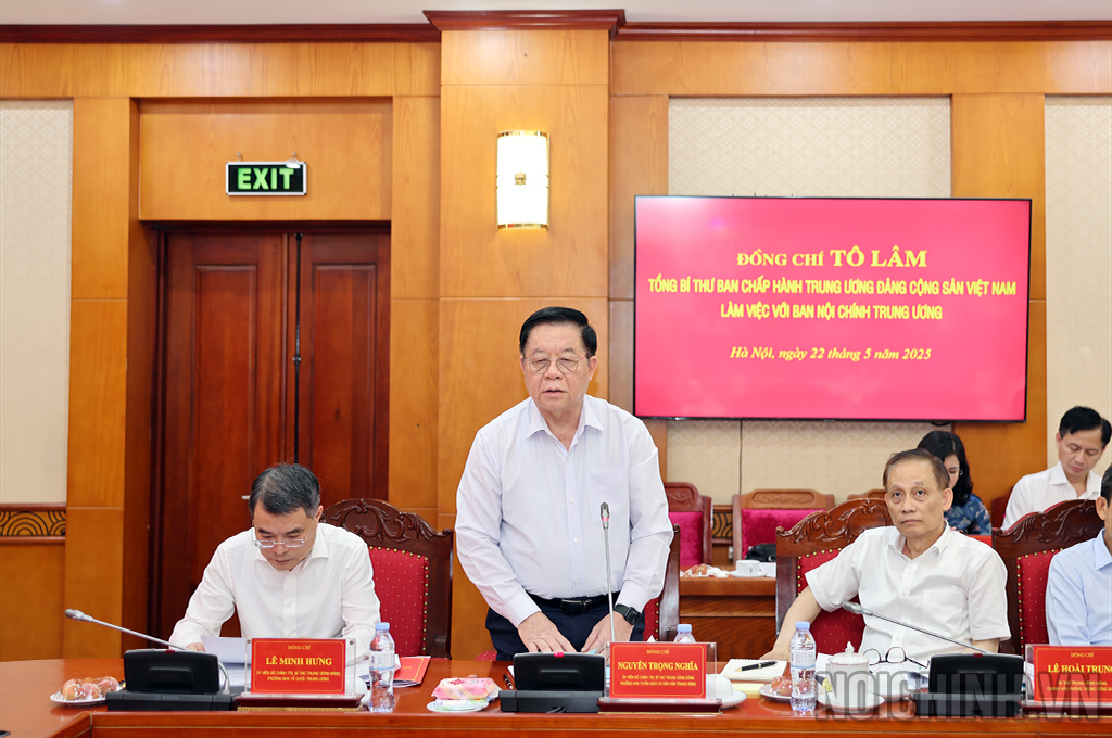 Đồng chí Nguyễn Trọng Nghĩa, Ủy viên Bộ Chính trị, Bí thư Trung ương Đảng, Trưởng Ban Tuyên giáo và Dân vận Trung ương