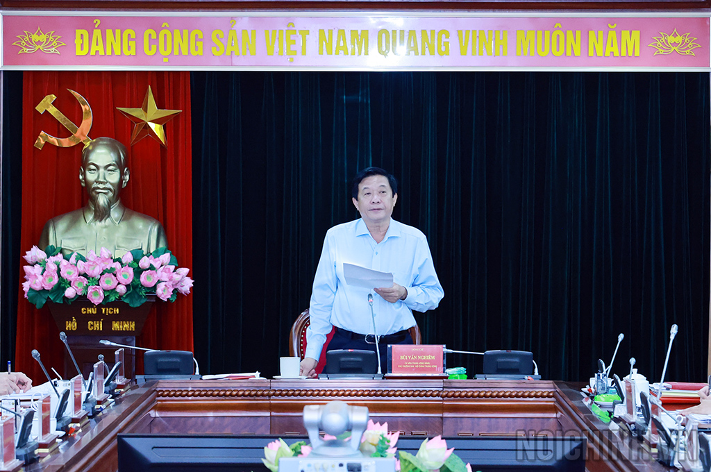 Đồng chí Bùi Văn Nghiêm, Ủy viên Trung ương Đảng, Phó Trưởng Ban Nội chính Trung ương phát biểu kết luận