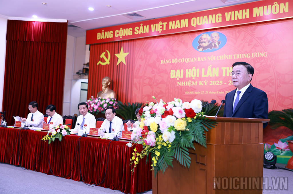 Đồng chí Trần Cẩm Tú, Ủy viên Bộ Chính trị, Thường trực Ban Bí thư, Bí thư Đảng ủy các cơ quan Đảng Trung ương phát biểu chỉ đạo