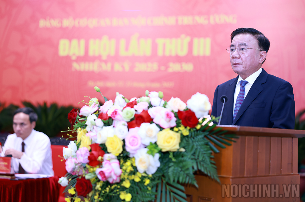 Đồng chí Trần Cẩm Tú, Ủy viên Bộ Chính trị, Thường trực Ban Bí thư, Bí thư Đảng ủy các cơ quan Đảng Trung ương phát biểu chỉ đạo