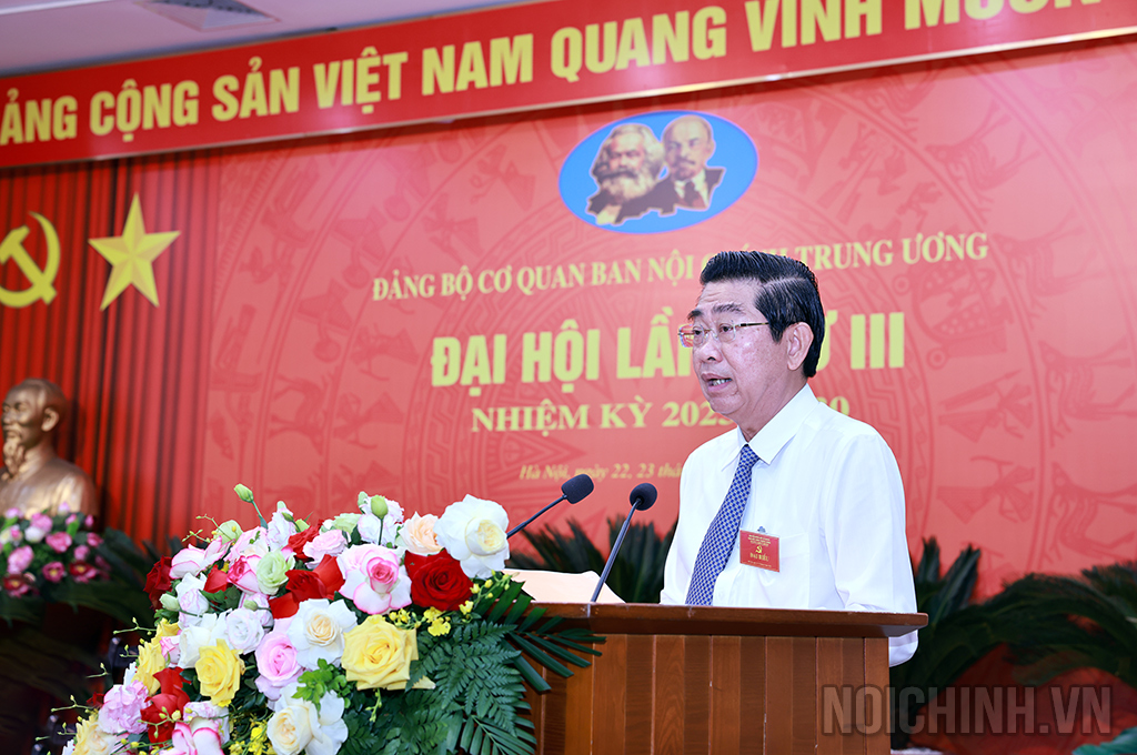 Đồng chí Võ Văn Dũng, Ủy viên Trung ương Đảng, Phó Trưởng ban Thường trực, Bí thư Đảng ủy Cơ quan Ban Nội chính Trung ương nhiệm kỳ 2020-2025 khai mạc Đại hội