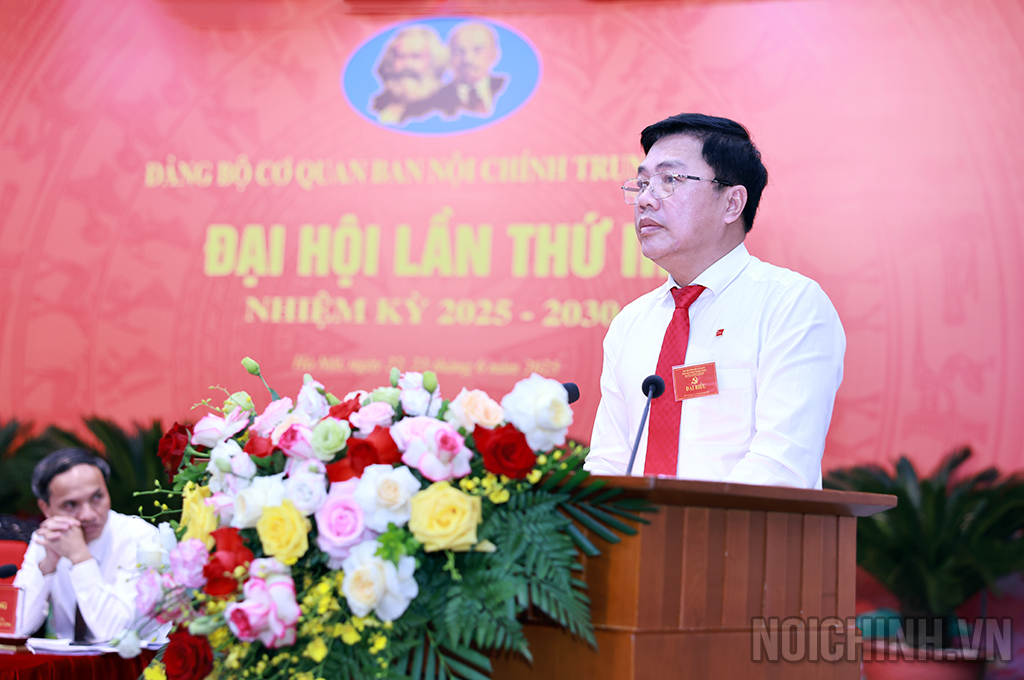 Đồng chí Trần Hoàng Kiếm, Vụ trưởng, Bí thư Chi bộ Vụ Địa phương III