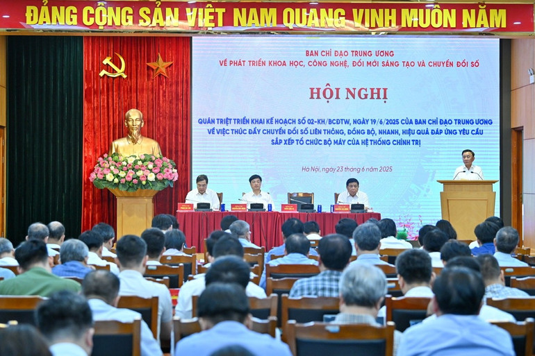 Hội nghị triển khai thực hiện Kế hoạch số 02-KH/BCĐTW về thúc đẩy chuyển đổi số liên thông, đồng bộ, nhanh, hiệu quả đáp ứng yêu cầu sắp xếp tổ chức bộ máy của hệ thống chính trị