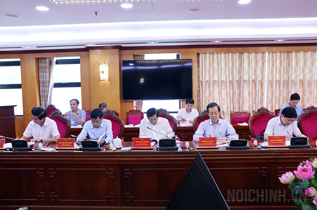 Các đại biểu dự Hội nghị