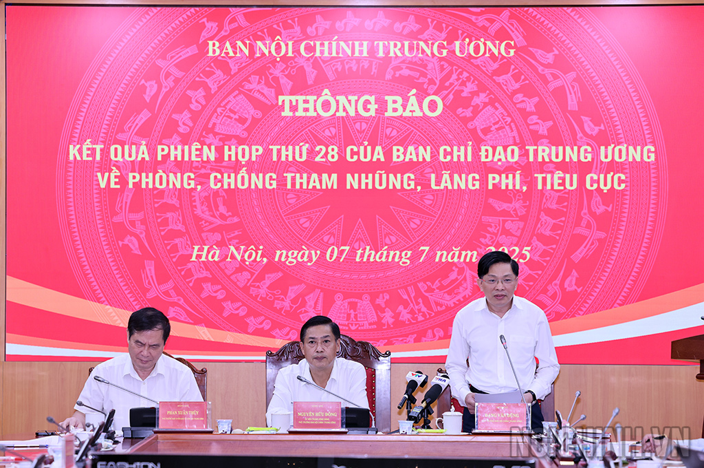 Đồng chí Đặng Văn Dũng, Phó Trưởng Ban Nội chính Trung ương thông tin các nội dung cốt lõi của Phiên họp thứ 28