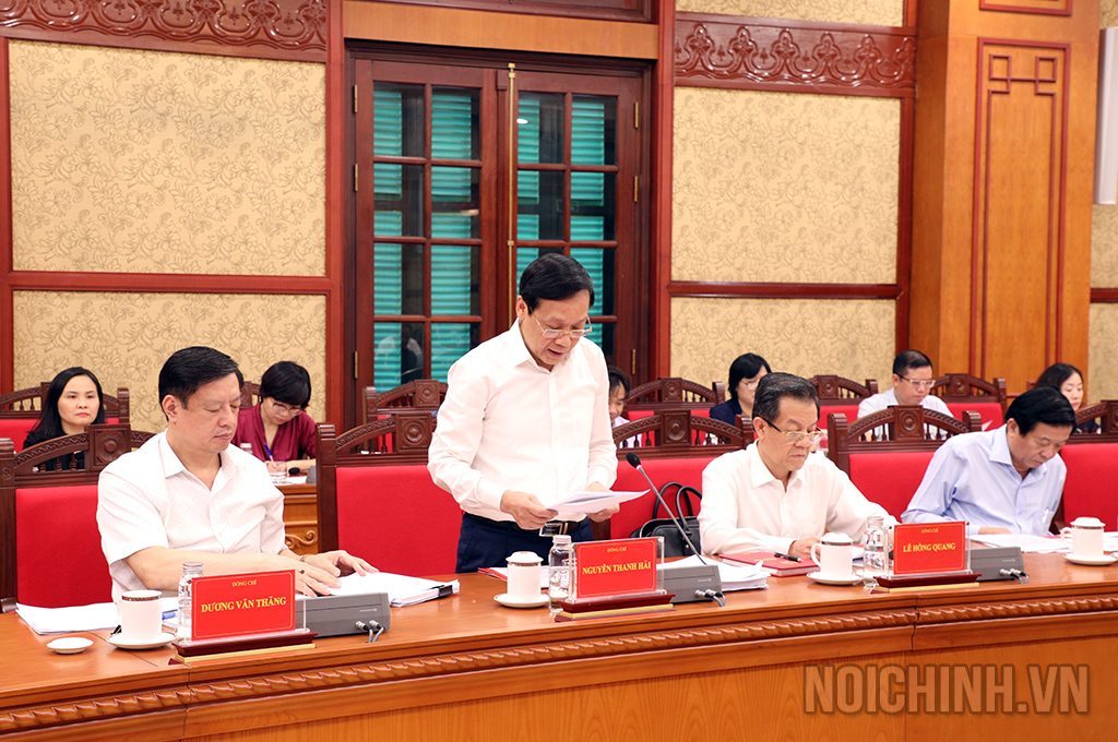 Đồng chí Nguyễn Thanh Hải, Phó Trưởng Ban Nội chính Trung ương, Ủy viên Ban Chỉ đạo Cải cách tư pháp Trung ương phát biểu tại Phiên họp