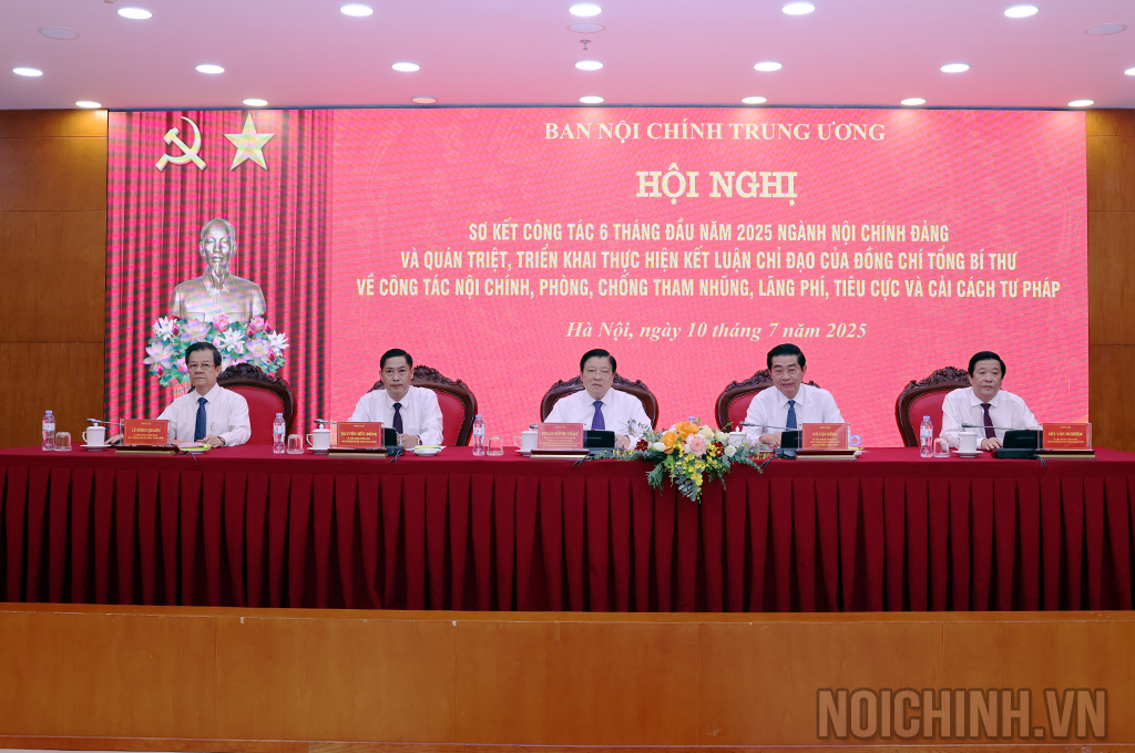 Các đồng chí lãnh đạo Ban Nội chính Trung ương chủ trì Hội nghị