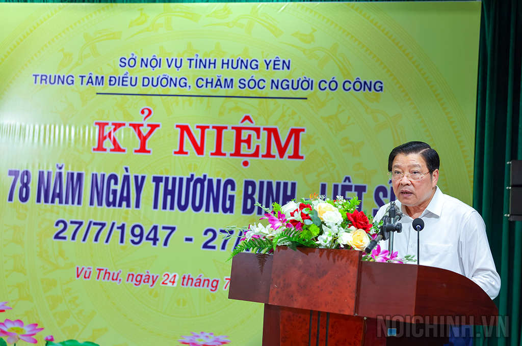 Đồng chí Phan Đình Trạc, Ủy viên Bộ Chính trị, Bí thư Trung ương Đảng, Trưởng Ban Nội chính Trung ương phát biểu 