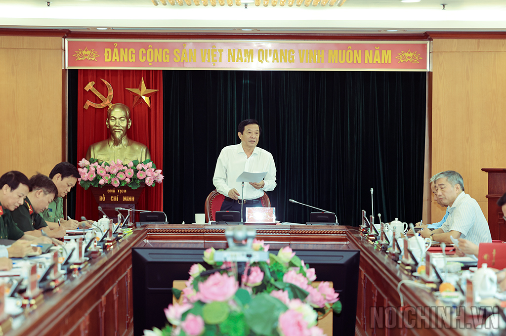 Đồng chí Bùi Văn Nghiêm, Ủy viên Trung ương Đảng, Phó Trưởng Ban Nội chính Trung ương phát biểu kết luận (ảnh Đặng Phước)