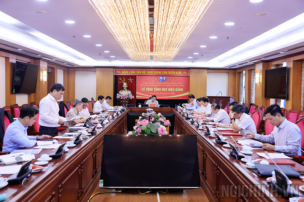 Quang cảnh Cuộc họp