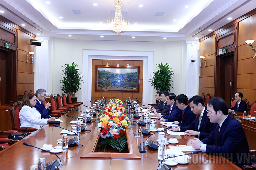 Quang cảnh buổi tiếp