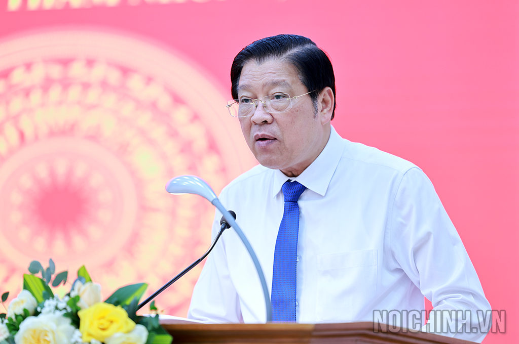 Đồng chí Phan Đình Trạc, Ủy viên Bộ Chính trị, Bí thư Trung ương Đảng, Trưởng Ban Nội chính Trung ương, Phó Trưởng ban Thường trực Ban Chỉ đạo Trung ương về phòng, chống tham nhũng, lãng phí, tiêu cực, Phó Trưởng ban Thường trực Ban Chỉ đạo Cải cách tư pháp Trung ương phát biểu kết luận