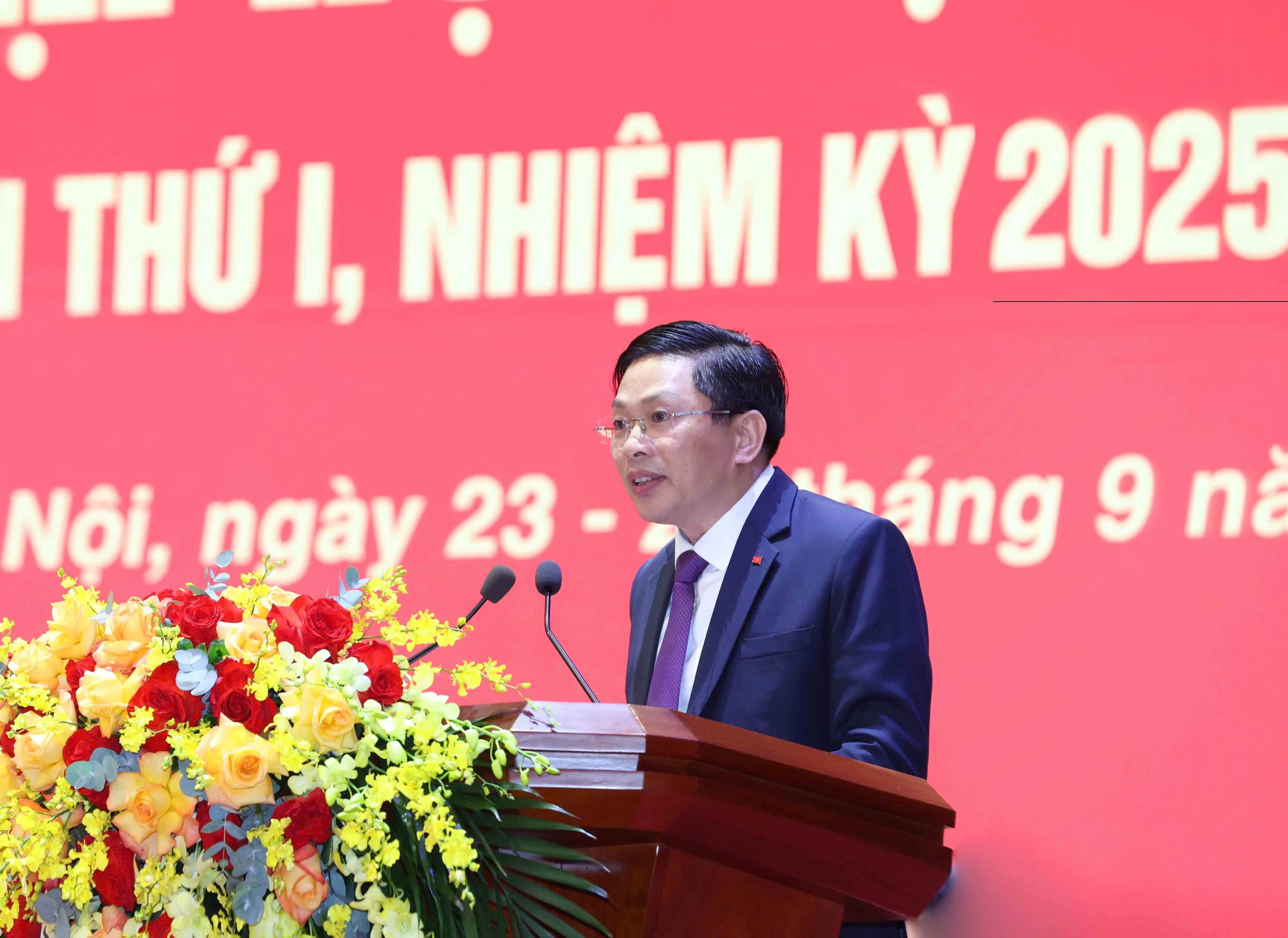 Đồng chí Đặng Văn Dũng, Phó Trưởng Ban, Bí thư Đảng ủy cơ quan Ban Nội chính Trung ương phát biểu tại Đại hội