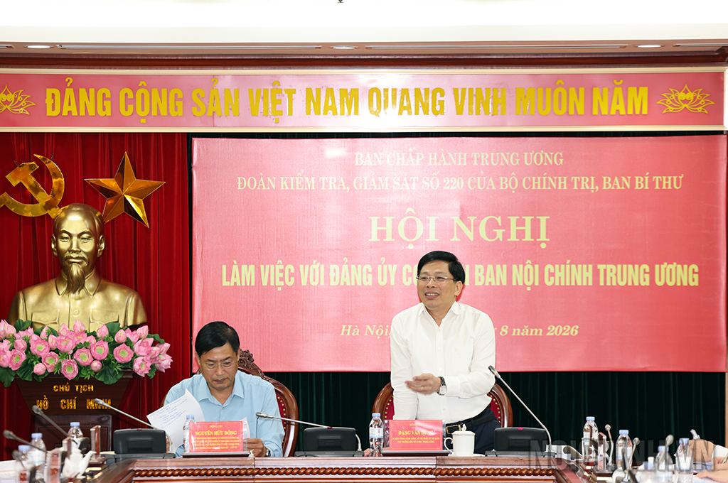 Đồng chí Đặng Văn Dũng, Ủy viên Trung ương Đảng, Phó Trưởng ban, Bí thư Đảng ủy cơ quan Ban Nội chính Trung ương phát biểu