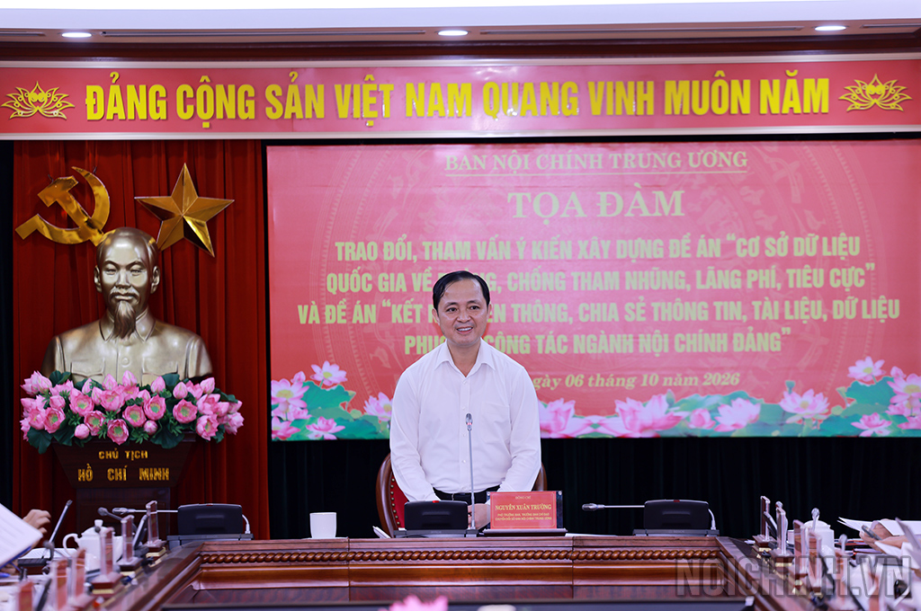 Đồng chí Nguyễn Xuân Trường, Phó Trưởng Ban, Trưởng Ban Chỉ đạo chuyển đổi số cơ quan Ban Nội chính Trung ương phát biểu