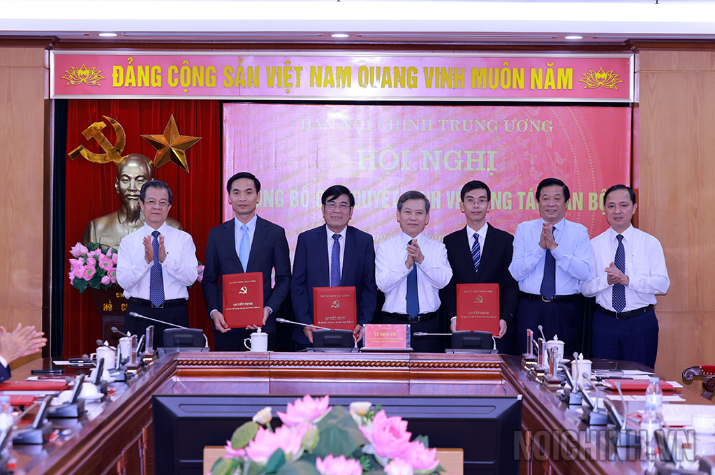 Lãnh đạo Ban Nội chính Trung ương chúc mừng các đồng chí được bổ nhiệm, điều động giữ chức Phó Vụ trưởng