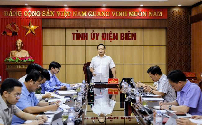 Quang cảnh Phiên họp